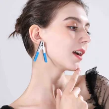 Преувеличенные забавные панк синие красные кубики Форма Акриловые сережки серьги для женщин Персонализированные плоскогубцы серьги креативный подарок ювелирных изделий
