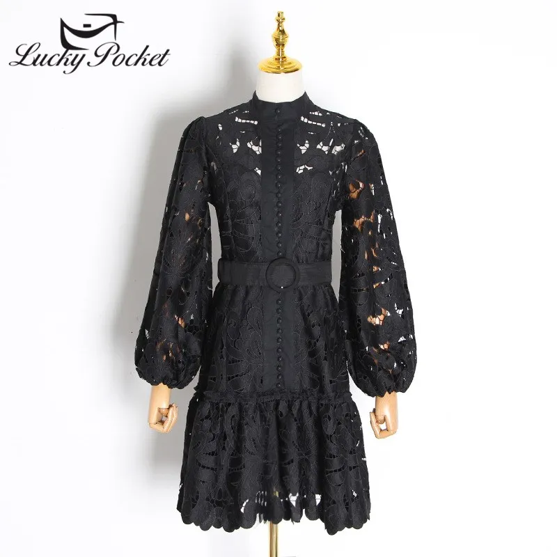 Женское однотонное летнее кружевное платье с пышными рукавами черное облегающее