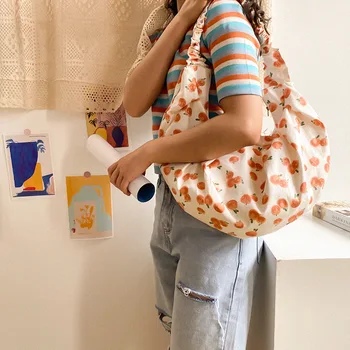 

2020 new small fresh rural style large capacity can be shoulder slung fashion fold casual dumpling bag hand bag designer bags