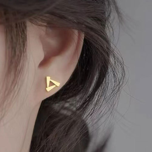 Fashion Women's Minimalist Mini Geometric Studs Earrings Triangle Square Heart Star Zircon Small Earrings Party Jewelry