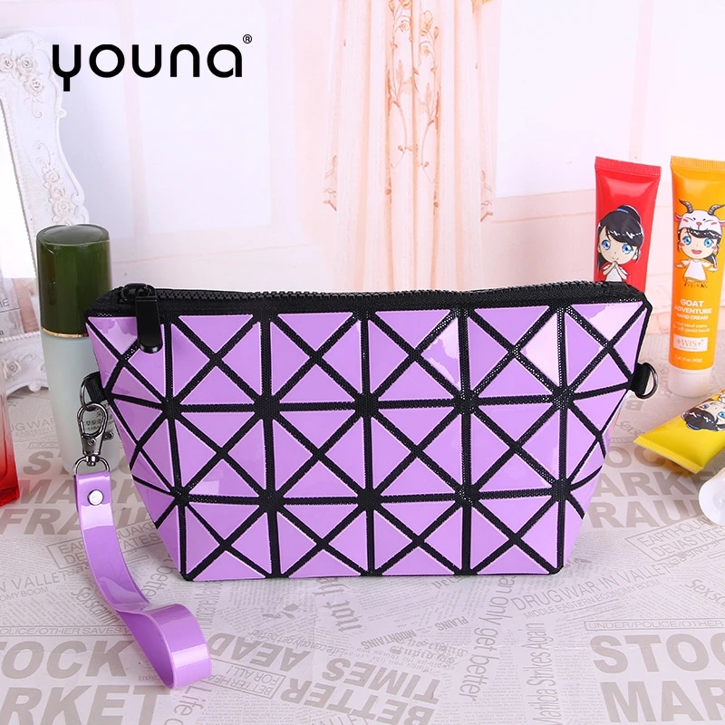 

Korean version of the folding creative rhombic multi-function cosmetic bag zipper clutch bag portable storage bag