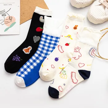 

Lovely Cartoon Women Socks Graffiti Sock Standard Ladies Colorful Unisex Long Casual Cotton Sox Girls Spring Trendy Skarpetki