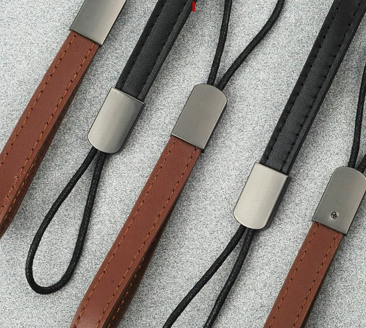

Suitable for Audi Porsche BMW Keychain Chain Drive Motorcycle Leather Keychain Simple and durable will not damage the car key