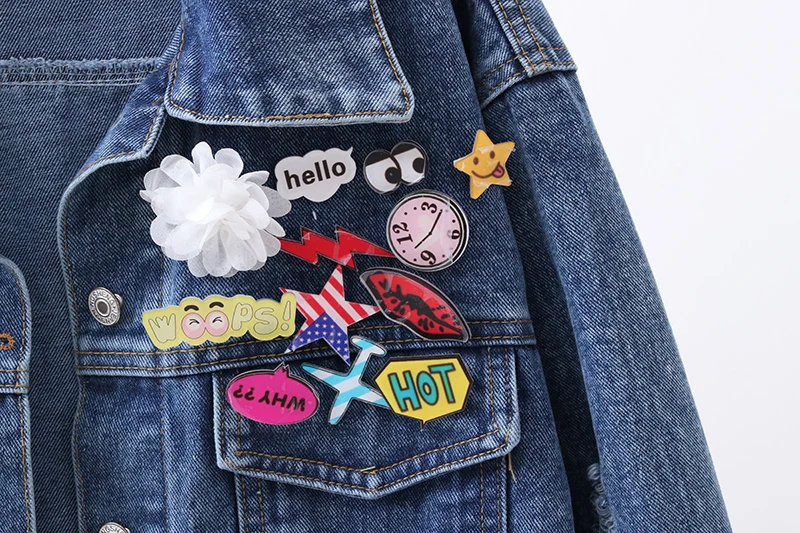 Сезон весна-осень г.; новая джинсовая куртка в клетку с вышивкой и блестками