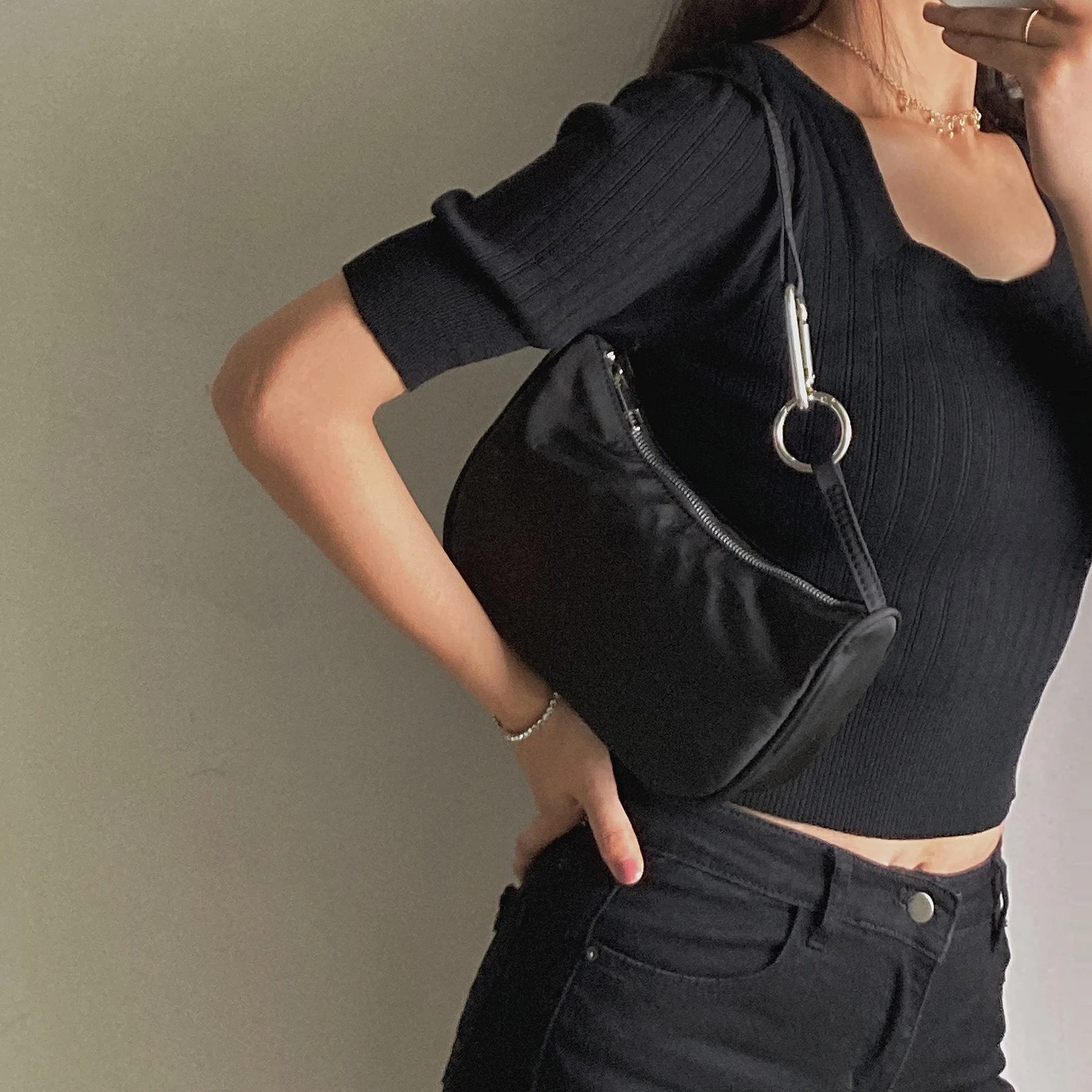 

Black Casual Women Armpit Shoulder Bags Fashion Chain Ladies Nylon Underarm Bag Retro Cool Girls Baguette Handbags Clutch Purse