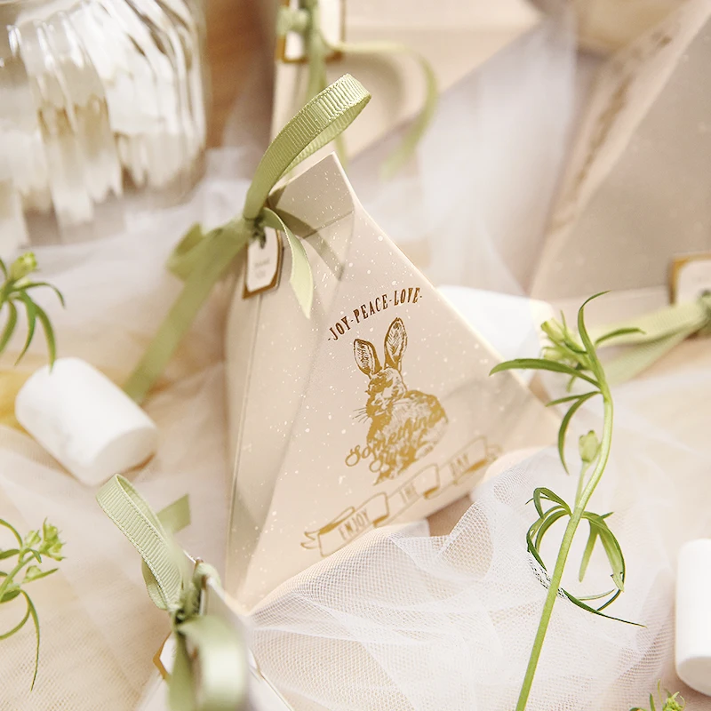 

New Triangle Candy Box Text "joy Peace Love" Gift Box Invitation Card Gifts Bags Birthday Cartoon Rabbit Wedding Party Favors