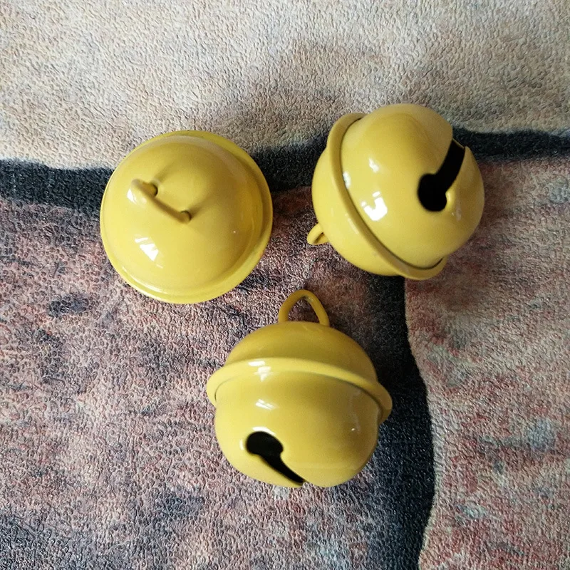 Hot 10pcs Colorful Metal Jingle Bells Decorations Christmas Tree Decoration Pet Pendants Key DIY Crafts Handmade Accessories - Цвет: Yellow
