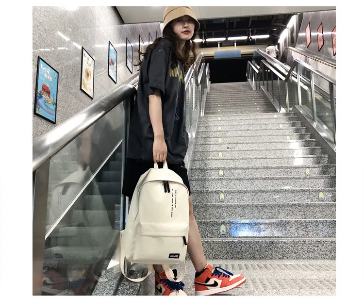 11193771331_2106219099