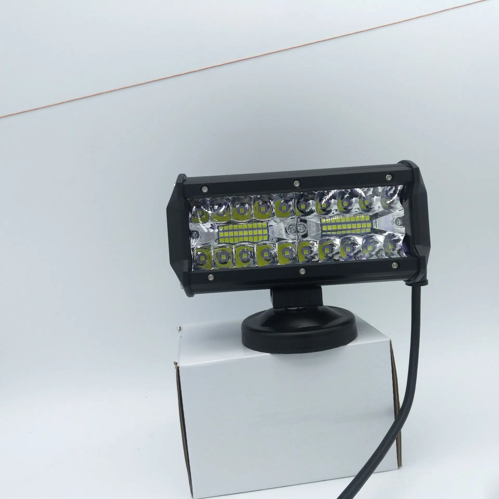 

Vehicle Working Light 90WLED Trinocular Automobile Headlamp off-Road Truck Roof Light Spotlights Strip Light