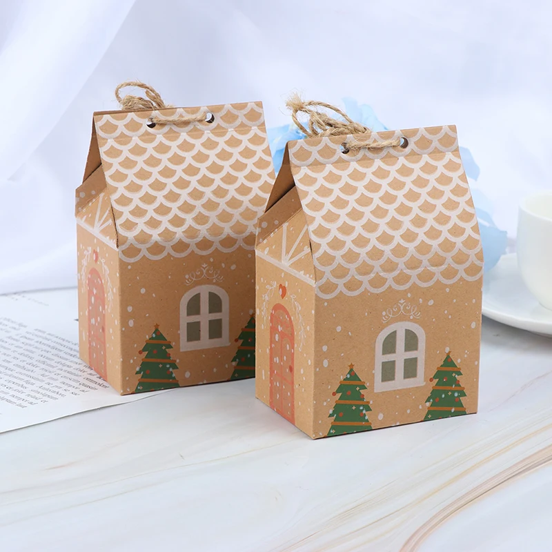 50pcs House Shape Christmas Candy Gift Bags With Ropes Xmas Tree Cookie Bags Merry Christmas Guests Packaging Boxes Party Decor