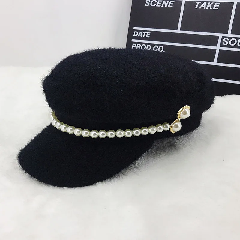 Women Winter Warm White newsboy caps female pearl Band Fur Hat Black military vintage flat top thick warm hats cotton newsboy cap,windproof winter hat
