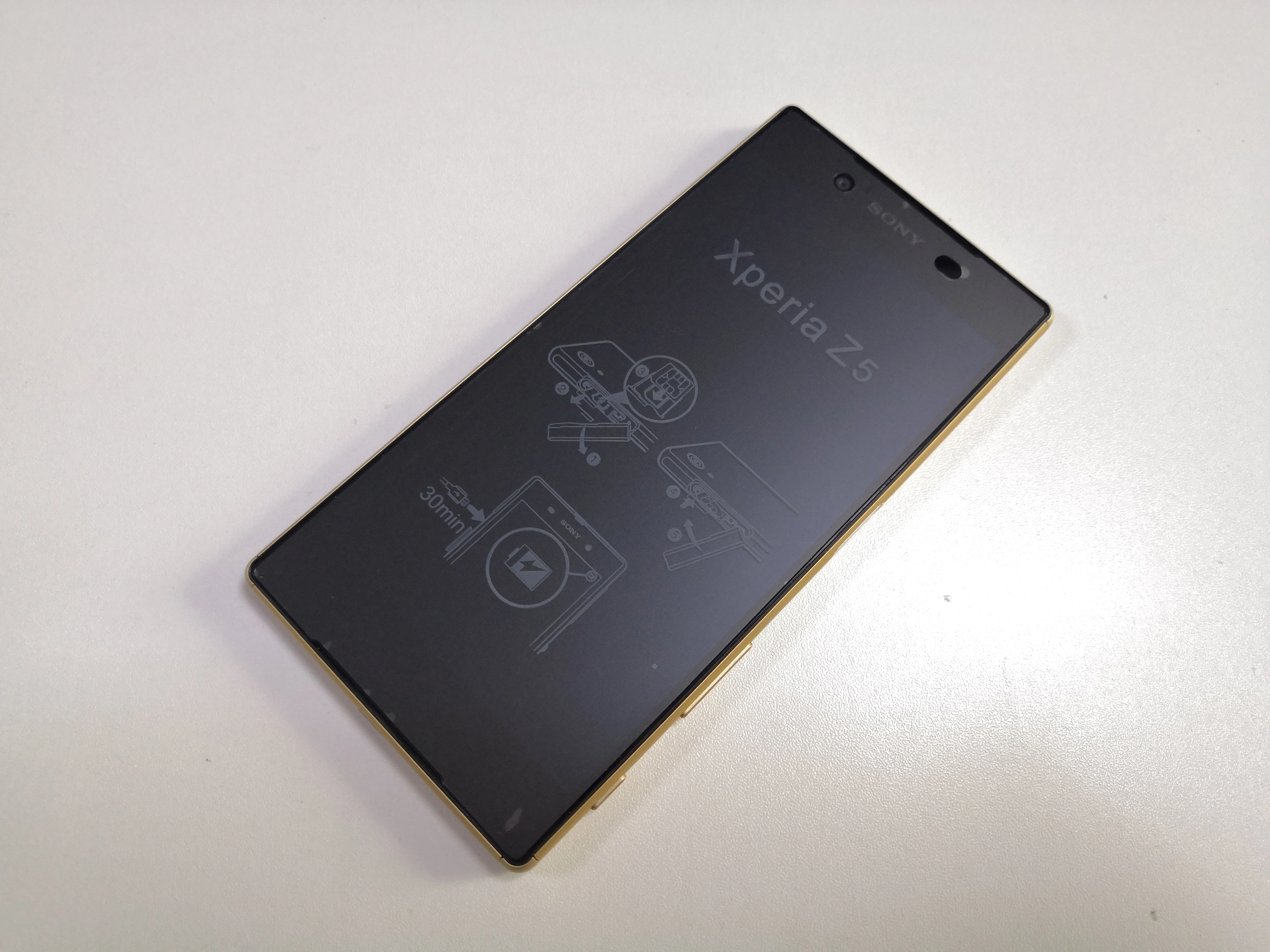 Разблокированный мобильный телефон sony Xperia Z5 E6653 Octa Core 5,2 дюймов GSM WCDMA 3 Гб ram 32 ГБ rom LTE 23MP Android