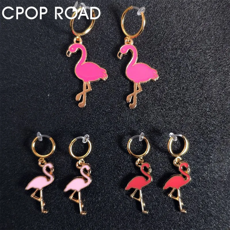 Серьги-кольца с фламинго для женщин без пирсинга гипоаллергенные пластмассовые