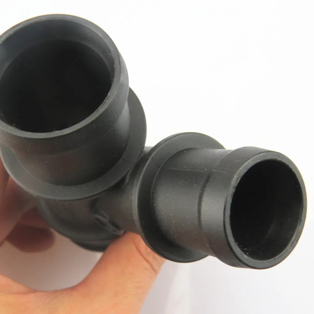 Engine Radiator Coolant Hose Connector New For VW Passat-TT