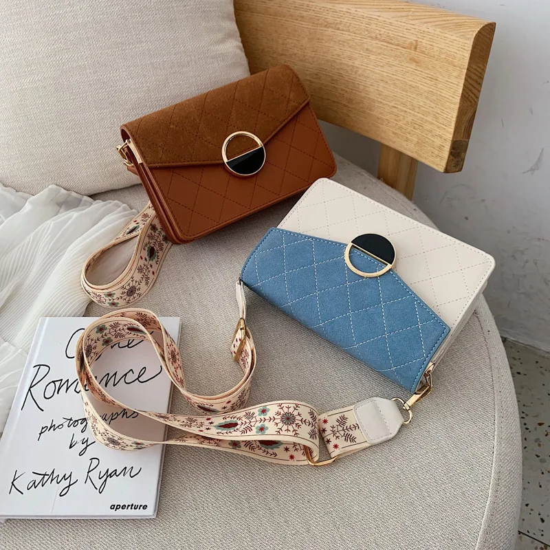 

Women's small bag 2019 new wave Korean version of the wild Messenger bag frosted Lingge fashion small square bag