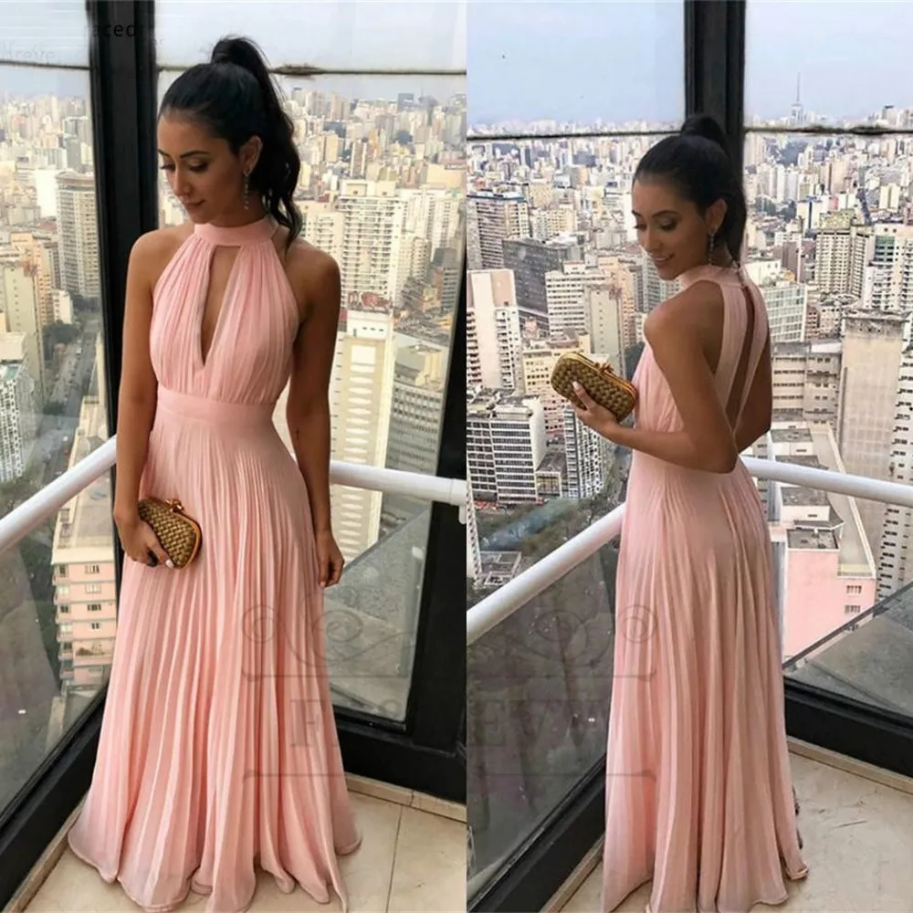 2019 New Summer Beach Boho Chiffon Bridesmaids Dresses A Line Halter Neck Pleats Flowy Chiffon Long Maid of Honor Gowns (3)