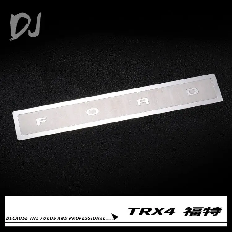 

XQRC Rear boot metal trim plate skid plate for 1 / 10 RC track axial traxxas trx4 Ford Bronco