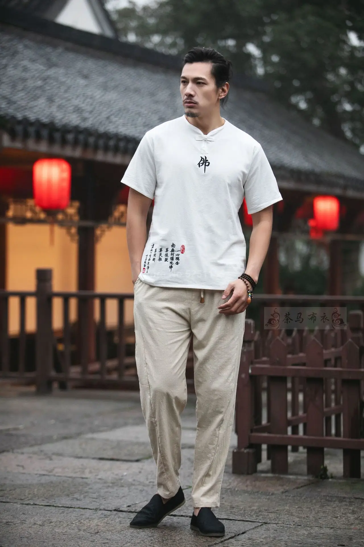 Для мужчин восточные вышитые, льняные футболка в традиционном китайском стиле с пряжкой футболки мужской костюм Hanfu Tang хлопковая Свободная