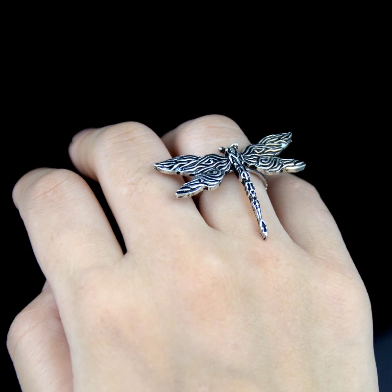 Соколов брошь стрекоза серебро. Серебряная брошь "стрекоза". Серебряная стрекоза. Серебряная стрекоза. Кулон-брошь стрекоза e303508.