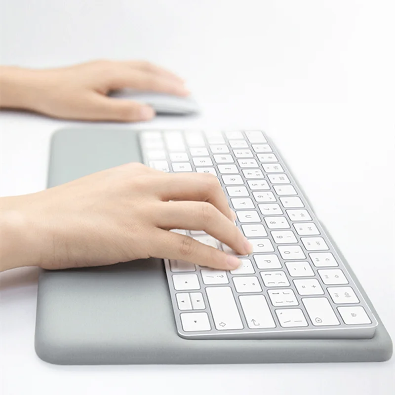 Apple iMac シルバー + ワイヤレスキーボード+トラックパッド Apple iMac シルバー + ワイヤレスキーボード+トラックパッド