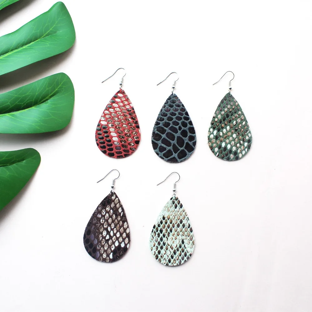 10581659993_693770174