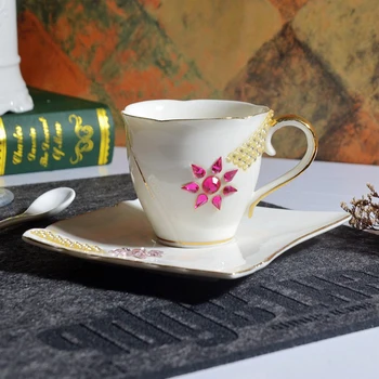

European Court Style Coffee Mug,Fashion outline in gold Mug White ceramic roman cup and dish Coffee Water Cup Xmas Gift
