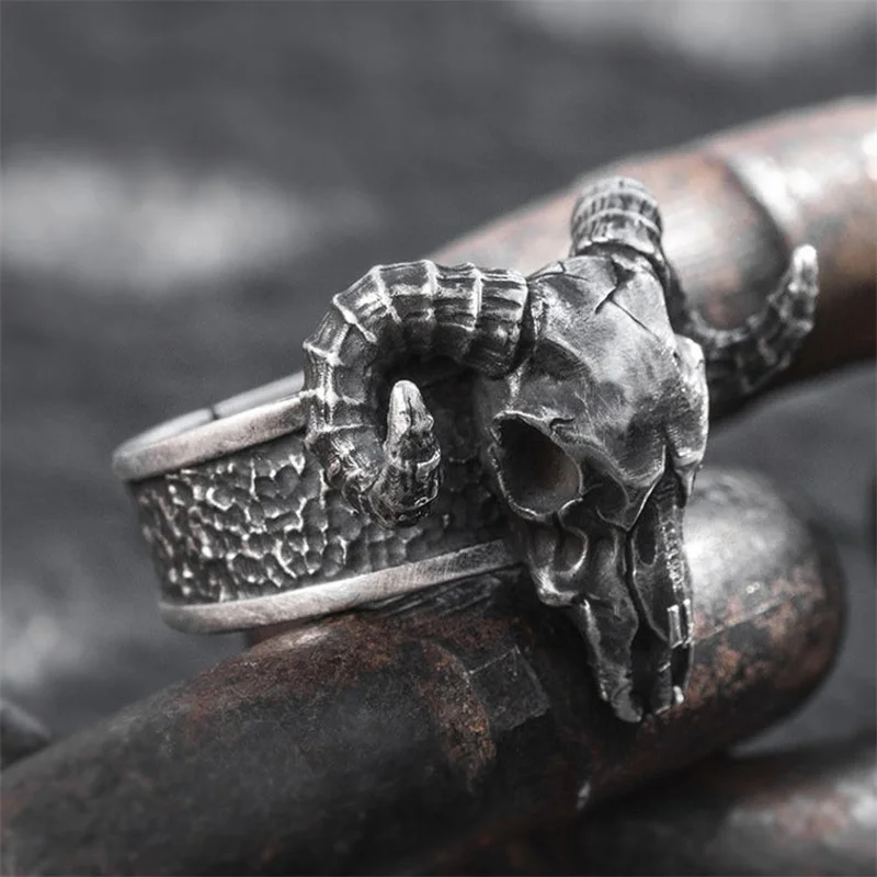 Vintage Retro Punk Skull Devil Horn Rings for Men Women Couples Personality Party Hip Hop Claw Ring Jewelry Men Courage couples rings finger ring