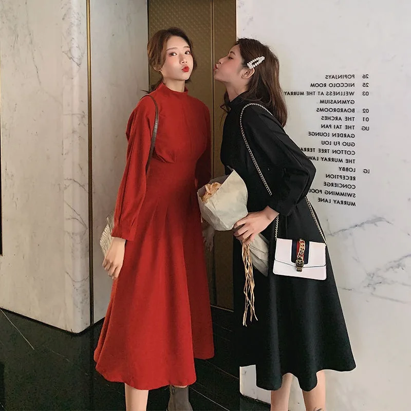 

Photo Shoot CHIC French Retro Ol Red Waist Hugging Slim Fit over-the-Knee Ladies' Long Skirts INS Best Friend Crew Neck Dress