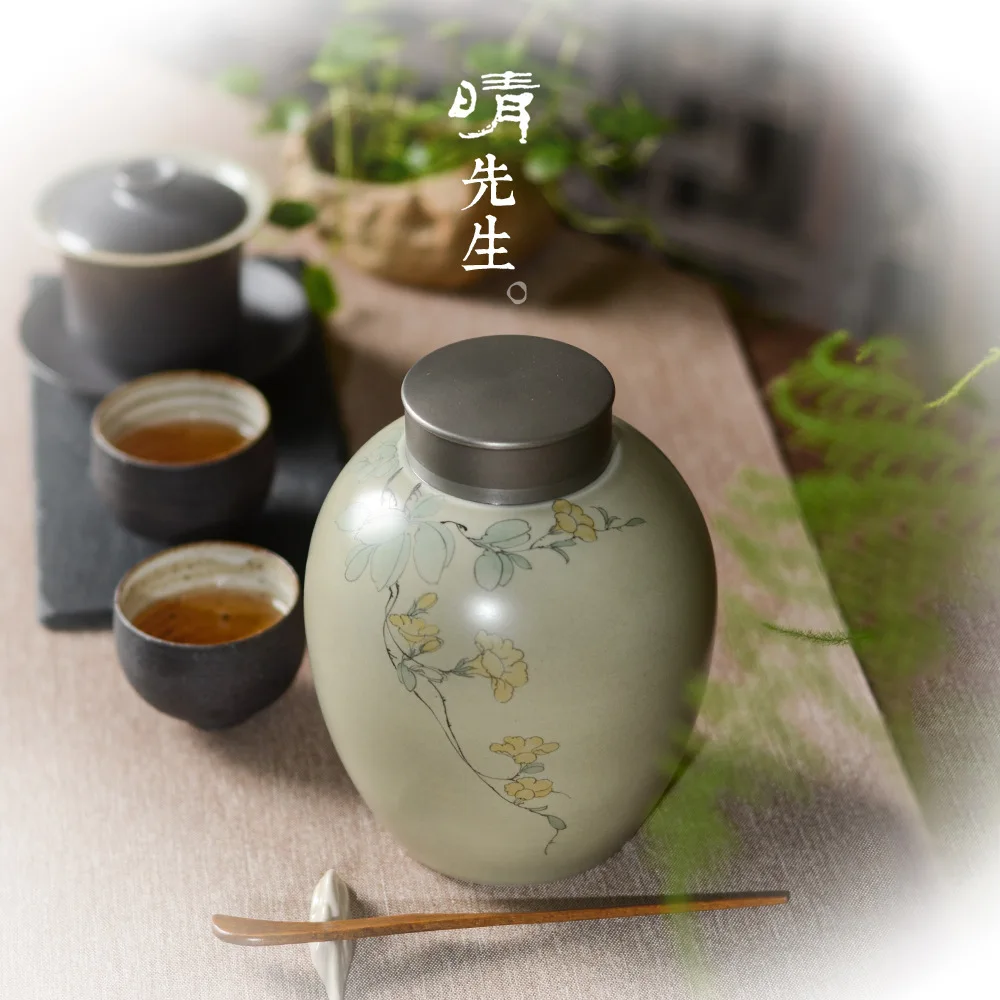 

Jindezhen Pastel Three-dimensional Hand Tea Pot Tin Cover Tuba Ceramics Seal Up Pot Pu'er Tea Storage Waking Up Tea Pot