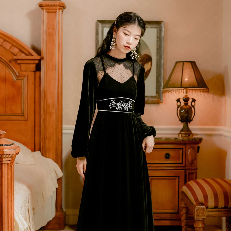 2020 Autumn New Arrival Elegant High Quality Stand Collar Flower Embroidery Women Long Velvet Dress