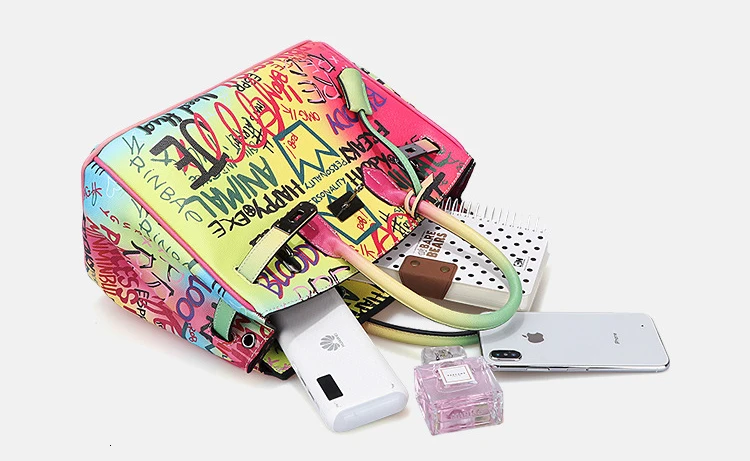 11908233166_27096547