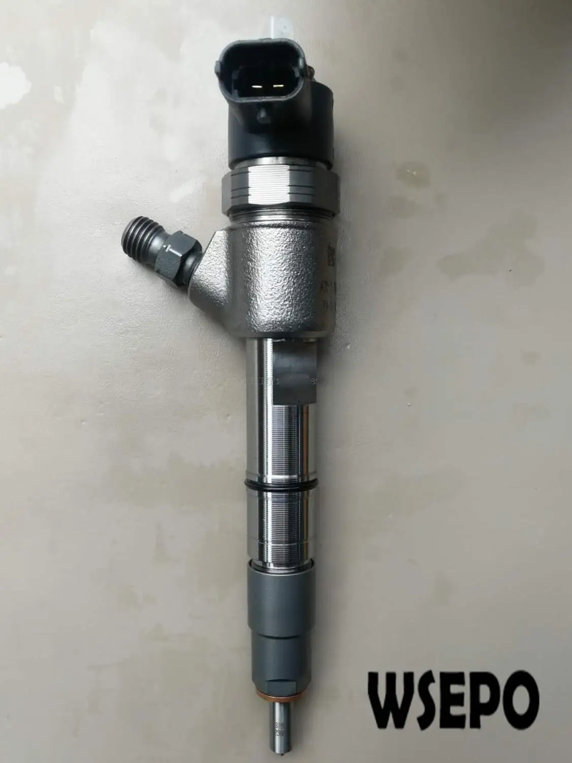 

Top quality Replacement Electronically Common Rail Fuel Injector Assy. P/N 0445110537 for Multi Cylinder Heavy Diesel Engine