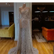 Выполненный на заказ платье