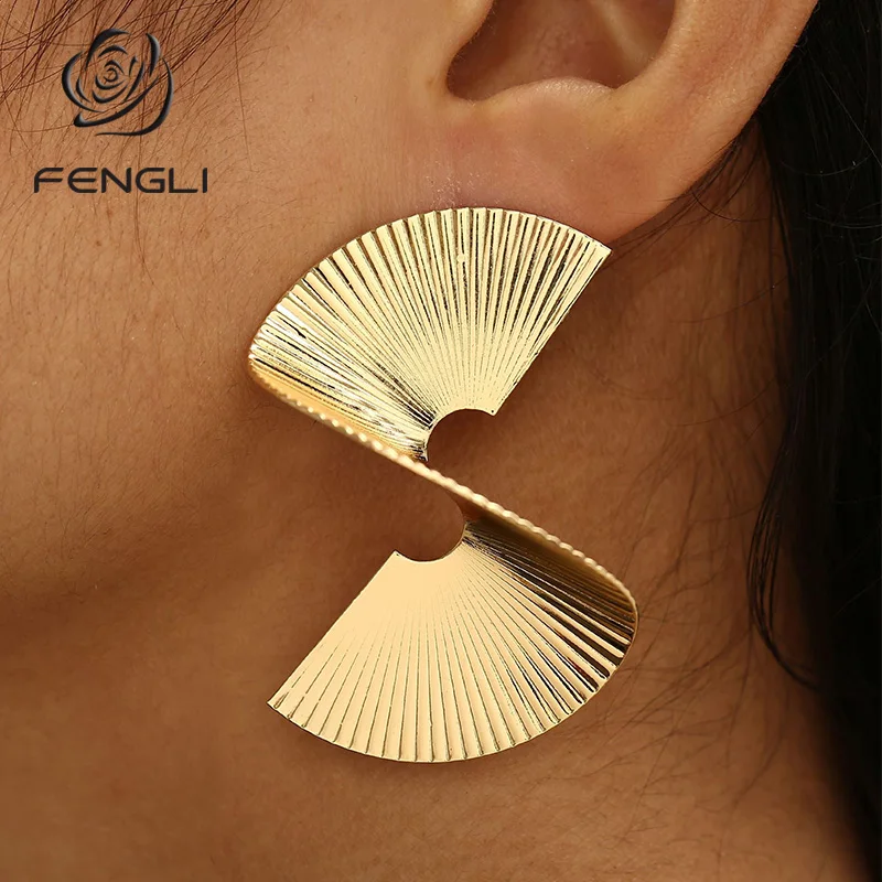 

FENGLI Personality Irregular Golden Drop Earring Punk Spiral Fan Blade Earrings Metal Pendant Earrings Trend Fashion Jewelry
