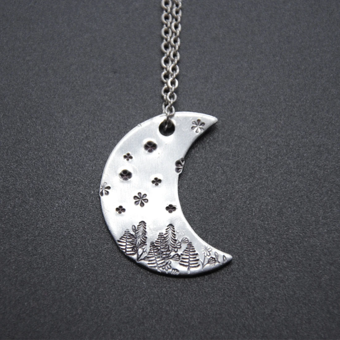 30PCS Crescent Moon Aluminum Blanks for Metal Stamping and Engraving Jewelry Making Pendant Pet ID Tags