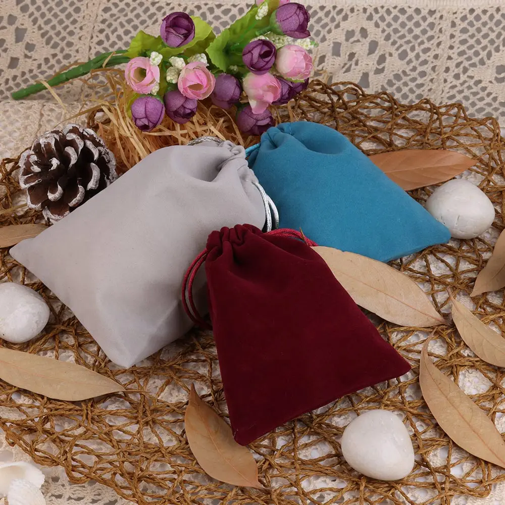 25 stücke 5x7/7x9/8 x10cmshort Samt Kordel zug Taschen Samt Weihnachts feier Hochzeit Süßigkeiten Schmuck Geschenk verpackung Beutel Großhandel – Detail 4