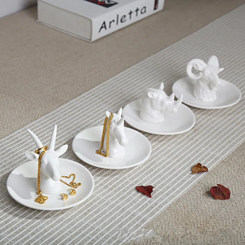 Europe Ceramic Animal Jewelry Plate Candy Cake Storage Tray Wedding Decoration Dish Bowls Seasoning Plates Crafts