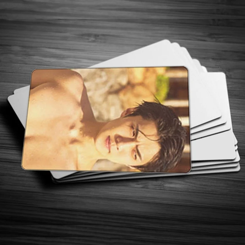 

10Pcs/Set EXO PRESENT Gift Album Photocard Photo Card PVC Crystal Card Stickers For Bus Student Card