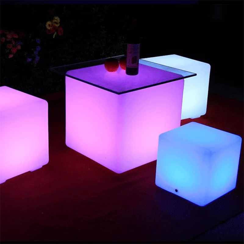 LED 가구 방수 정원 빛나는 스툴 큐브 원격 제어 의자 PE 플라스틱 LED 큐브 의자 RGB 무선 호텔 장식 