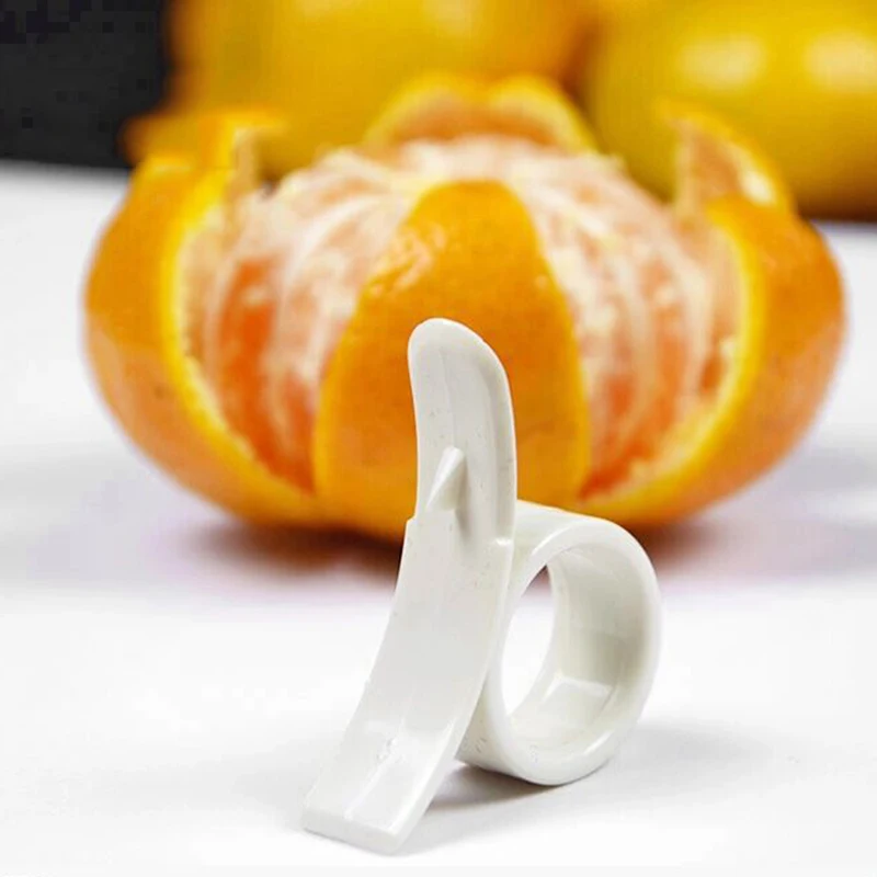 

Creative Vegetable Fruits Zesters Convenient Portable Kitchen Gadgets Accessories White Plastic Fingure Orange Peeler