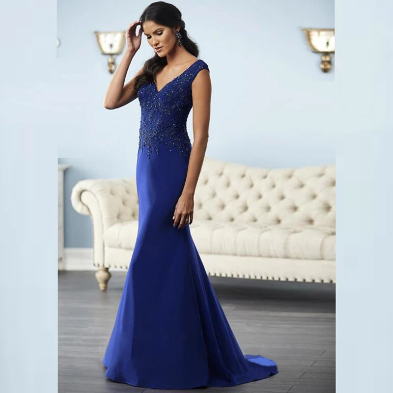 

Elegant Royal Blue Cap Sleeves Lace Mother of the Bride Dresses Deep V Neckline Wedding Guest Dress Appliqued Beaded