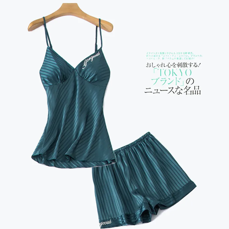 12986072083_1061836450