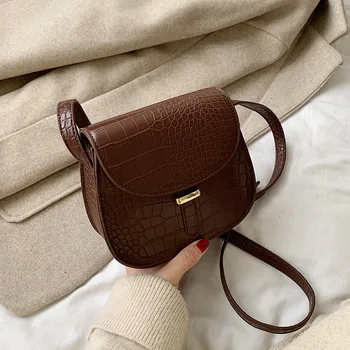 

2020 new female bag shoulder bag crocodile pattern small bag Korean version messenger bag retro single shoulder saddle bag