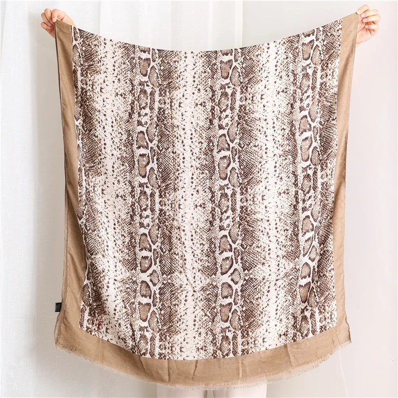 

Autumn Women Fashion Snake Skin Print Tourism Seaside Beach Sunscreen Silk Scarves Luxury Winter Quality Cotton Material Shawl