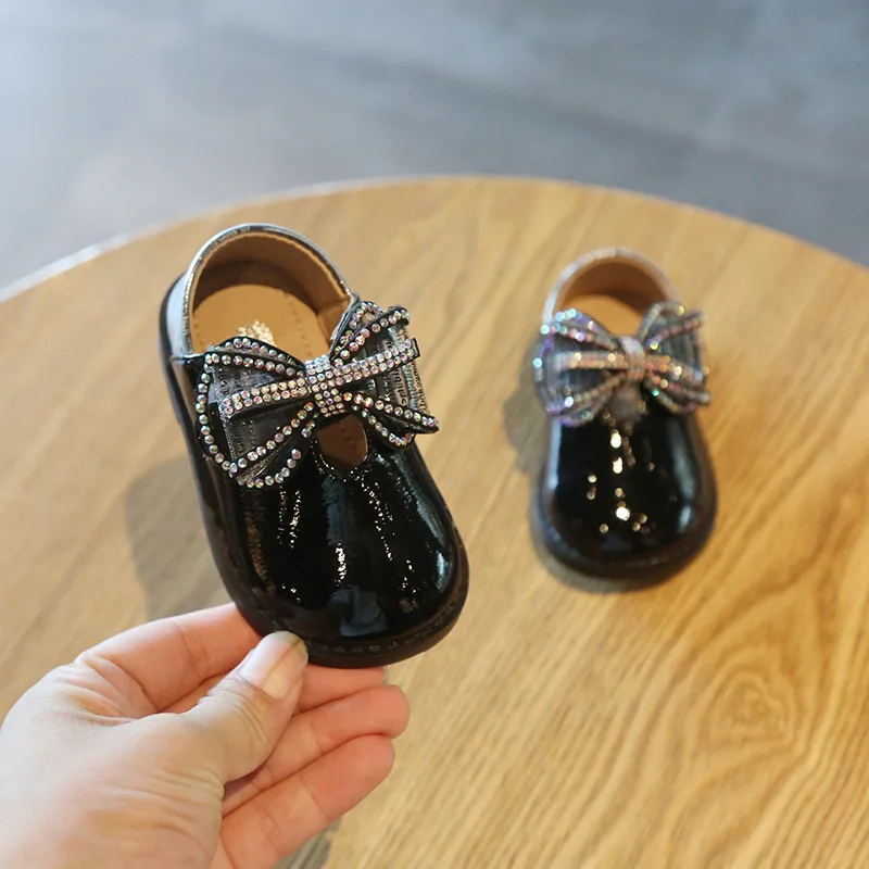 Милые детские туфли принцессы из лакированной кожи, детские туфли с мягкой подошвой для малышей, тонкие туфли для девочек, Осенние Первые ходунки - Цвет: Черный