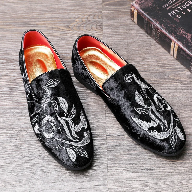 Designer Shoes Leather Embroidery Flower Sneakers Men Casual Velvet Loafers Dress Flats Wedding Shoes Moccasins Men