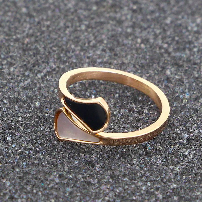 Модное Веерообразное Черное и белое кольцо из титановой стали, розовое Золотое кольцо для женщин, ювелирное изделие, подарок