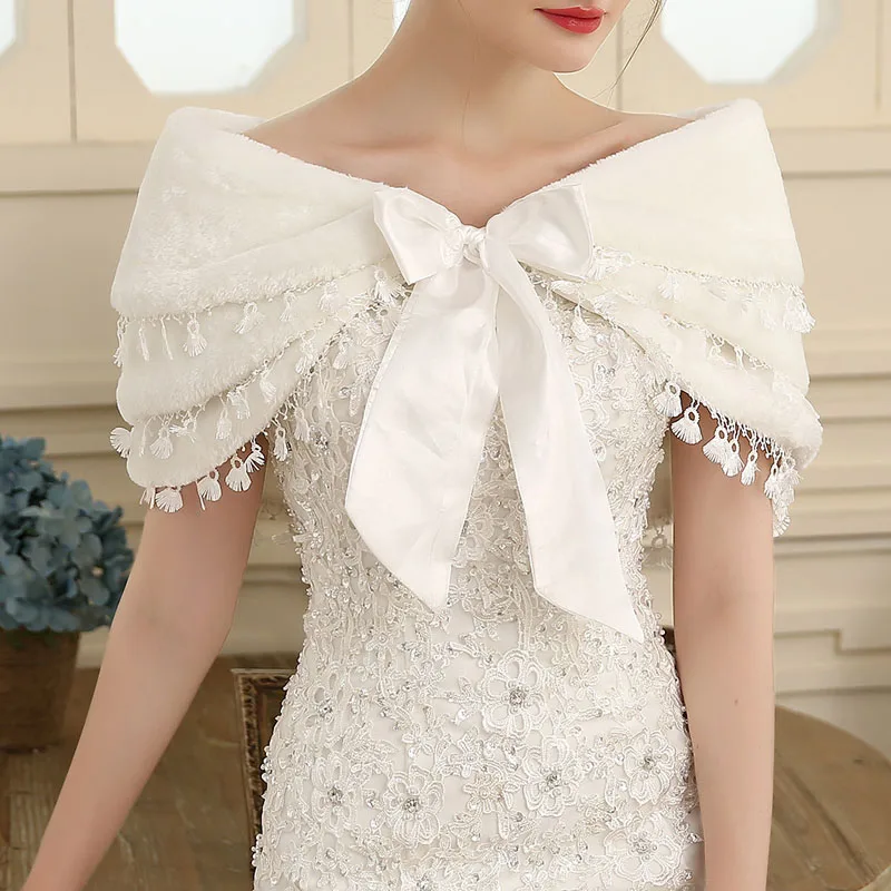Faux Fur Winter Hot Sale Ivory Red Women Wedding Jackets Tassels Bow Wedding Accessories Warm Bridal Wraps Shawls
