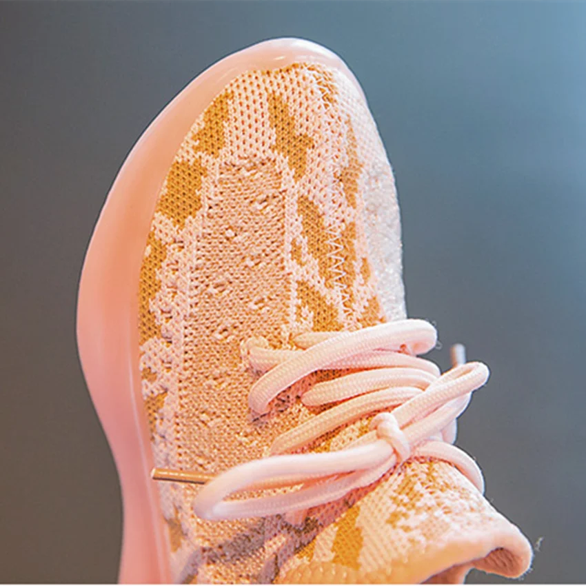Fly Knit светящаяся детская обувь; Новинка; сетчатая дышащая обувь для мальчиков и девочек; повседневная обувь для бега; кроссовки для девочек