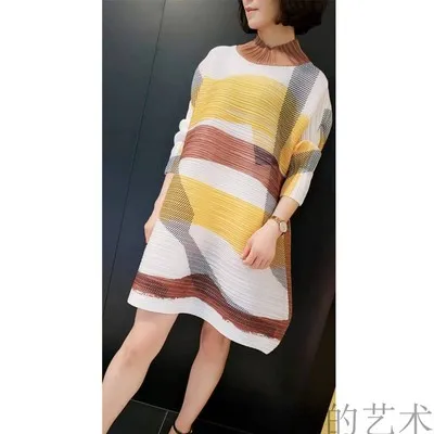 Горячая Высокое качество ткань miyake Плиссированное цельное платье три четверти в полоску прямое платье